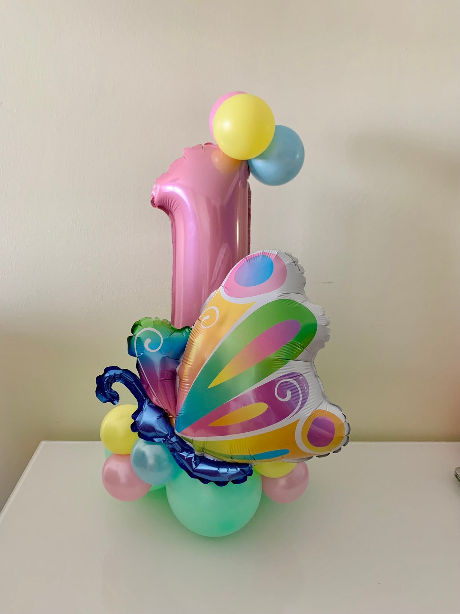 Centro de mesa temático com idade